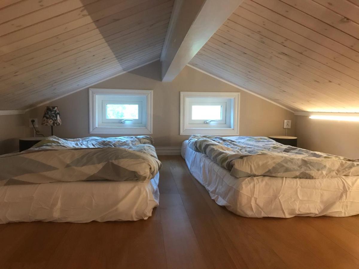 Vaelutrustad Stuga Med Vacker Sjoeutsikt Urshult 외부 사진